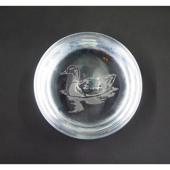 Jonel Full Lead Crystal Etched Duck Dome Magnifying Paperweight 3-1/2 Inches - Picture 7 of 10